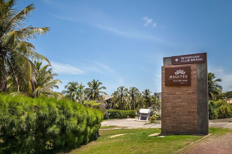 Hotel Esuites Vila Do Mar