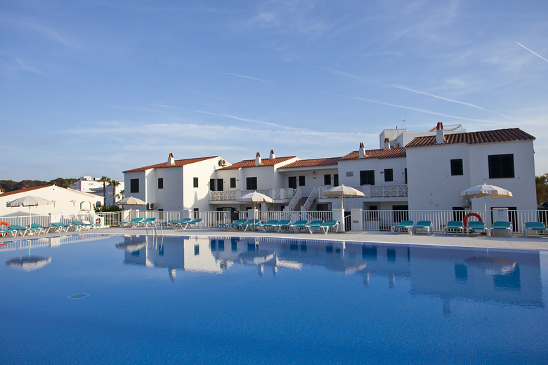 Apartamentos Mestral Llebeig