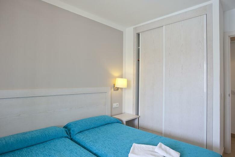 Apartamentos Mestral Llebeig
