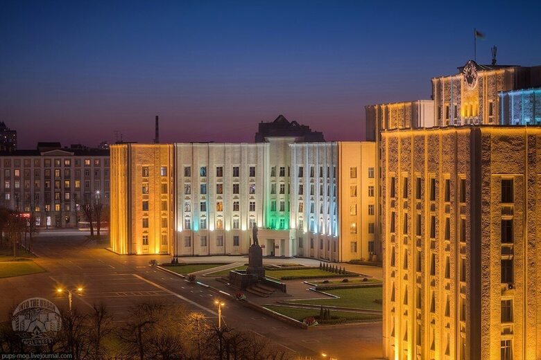 Atrium Hotel