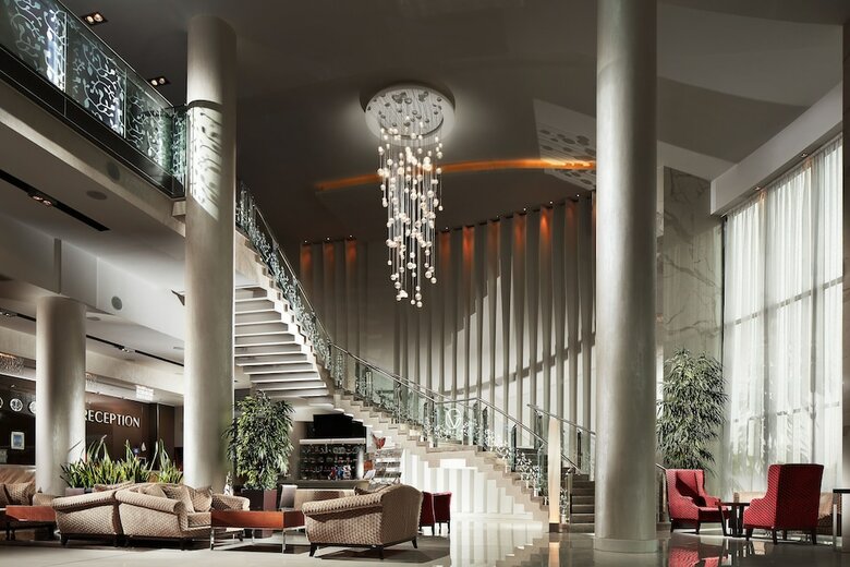Victoria Hotel And Spa