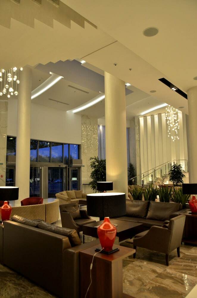 Victoria Hotel And Spa