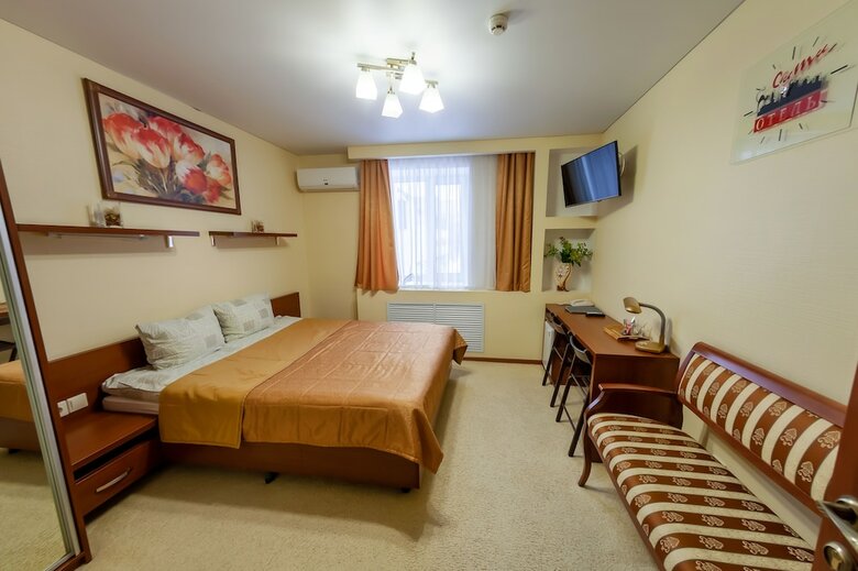 City Hotel