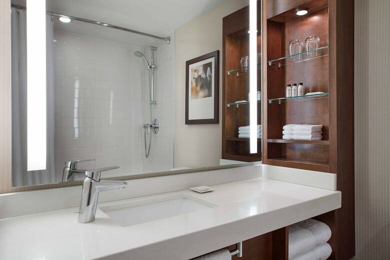 Delta Hotels By Marriott Ottawa City Centre