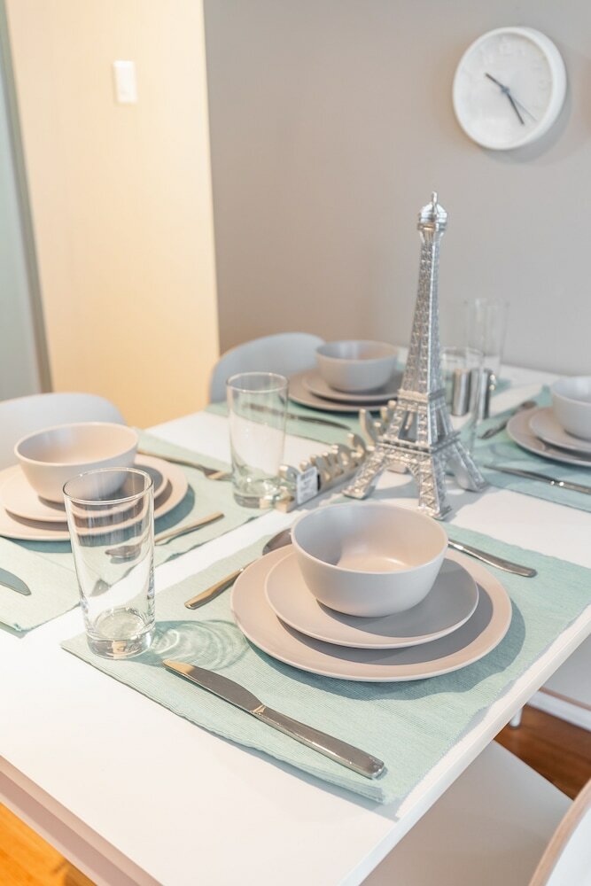 Stylish Suite In Downtown Toronto