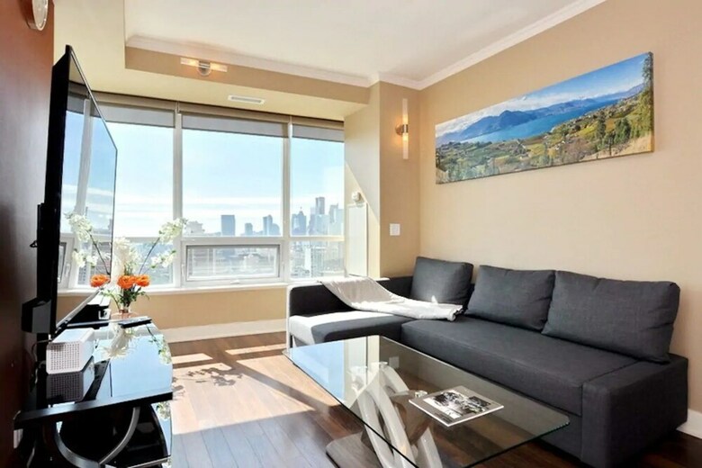 Condos With Free Parking & Gorgeous View