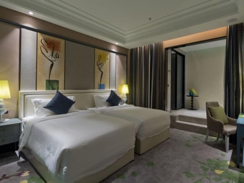 Greentree Eastern Shenzhen Luohu East Gate Hotel