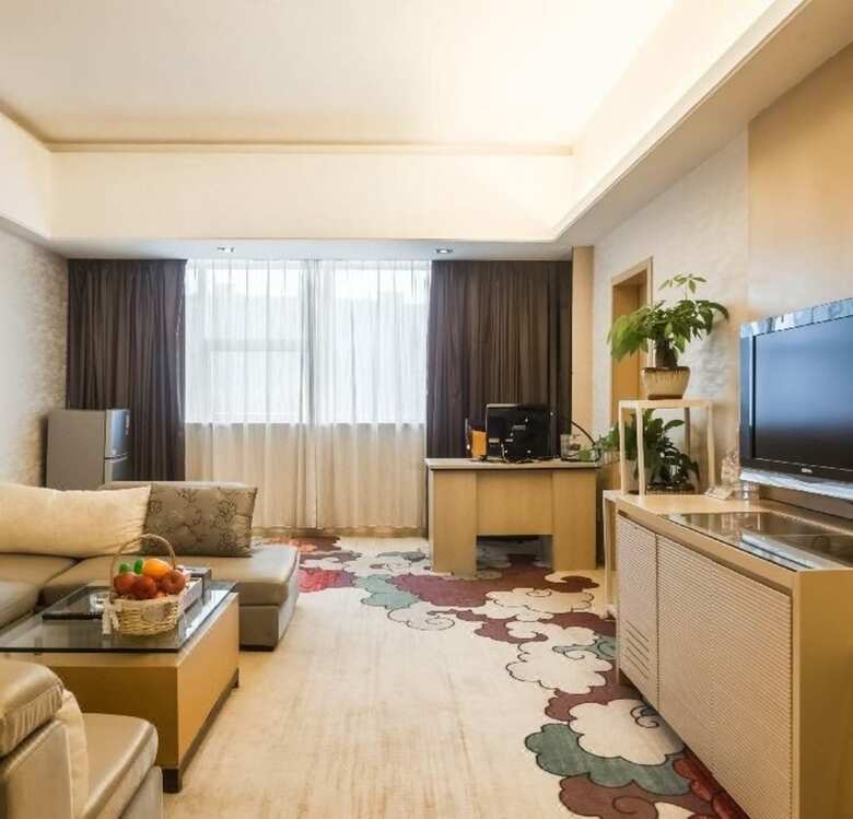 Eastern Five Continents Hotel
