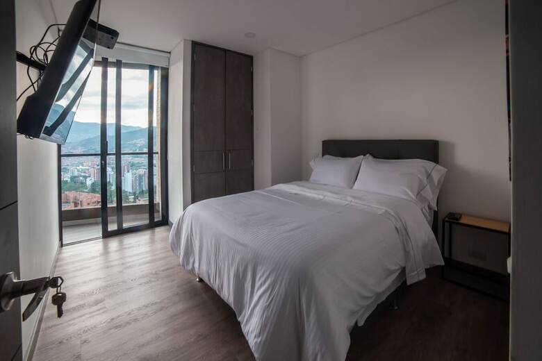 Hotel Class Suites By Colclick