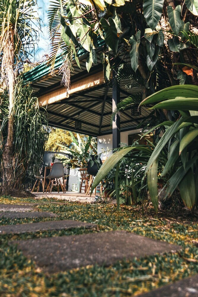 Terida Airport B&B