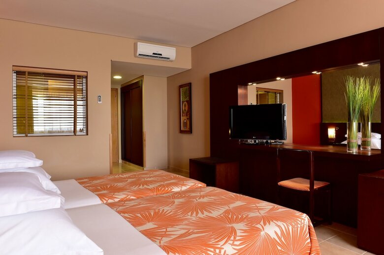 Hotel Pestana Tr�pico