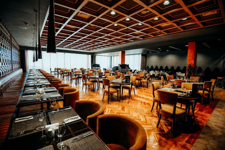Les Ambassadeurs Hotel & Casino