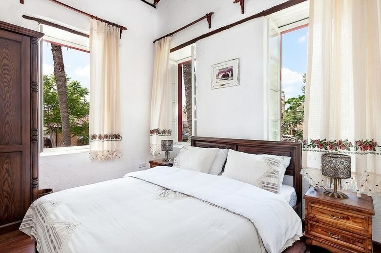 Hotel Palm Garden Guest House