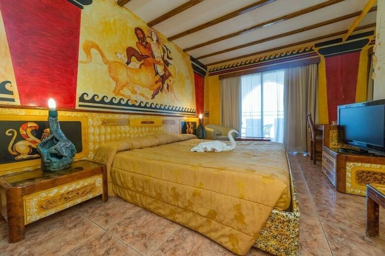 Roman Boutique Hotel