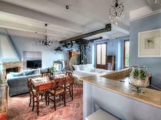 Mansion 2 Bedrooms  - Two Bedroom