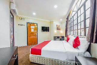 Oyo 43929 Adak Hotel