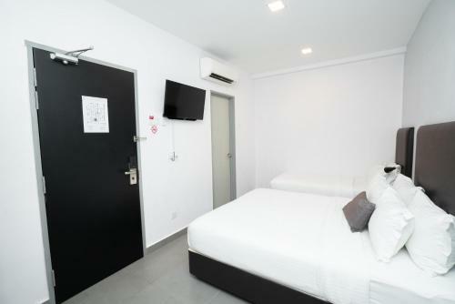 B Lot Hotel