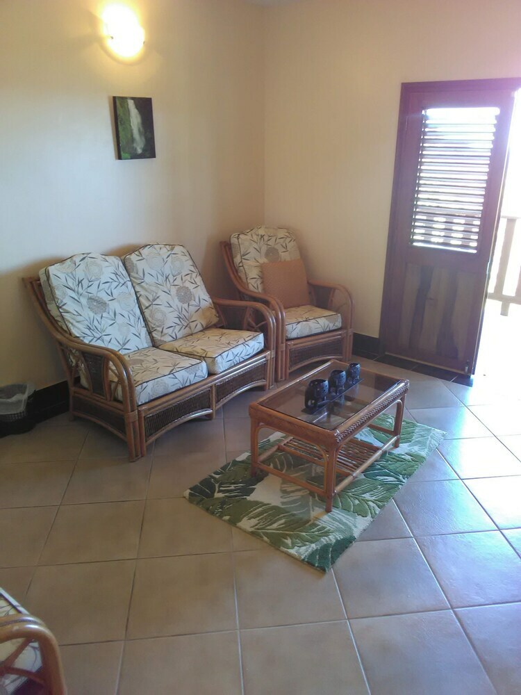 Trois Pitons Apartments