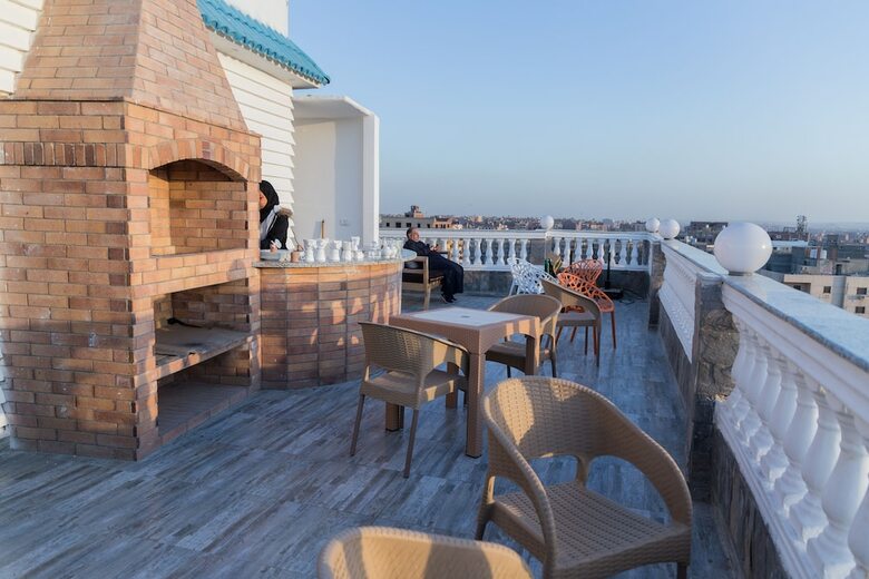 Hostal Gardenia Pyramids Hostel
