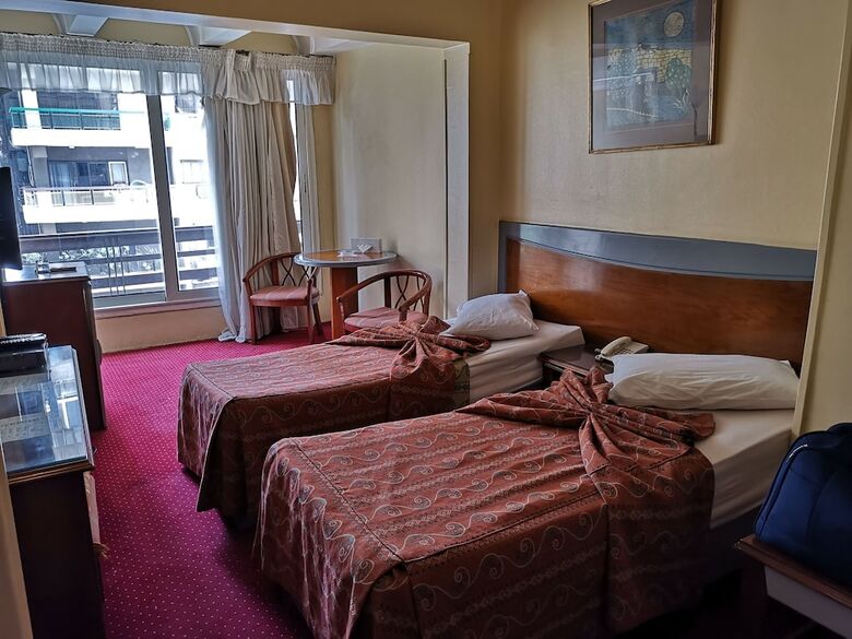 Trio Caroline Hotel