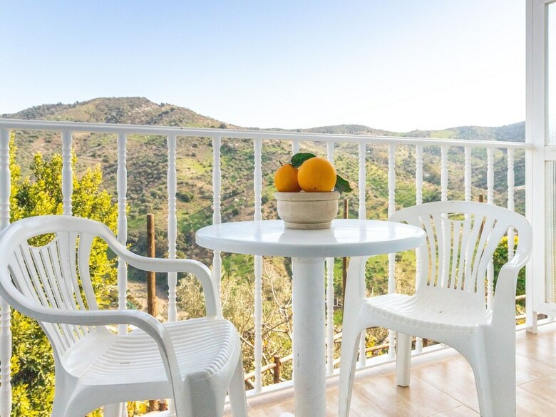 Vibrant Apartment In Total�n With Jacuzzi