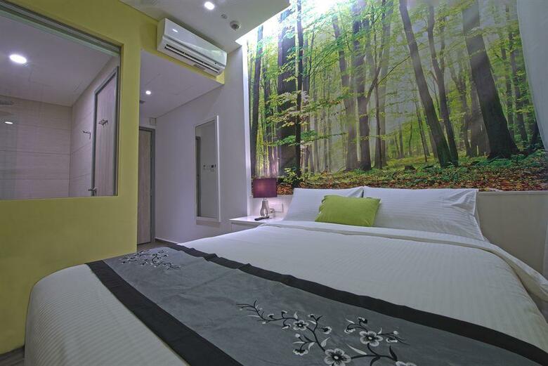 J8 Hotel