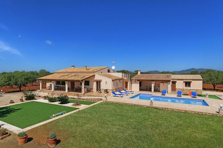 Villa Xuri