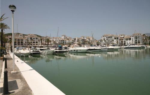 Apartment Casares B15