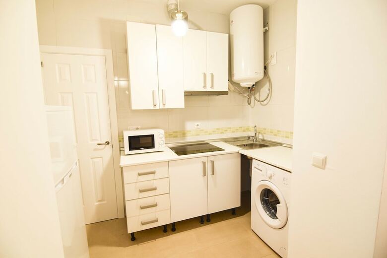 Apartamentos Letmalaga Center White
