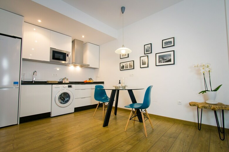 Holidays2malaga Malagueta Apartments