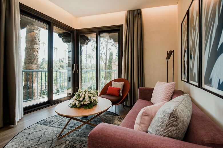 Aparthotel Suites Murillo Plaza Sta. Cruz