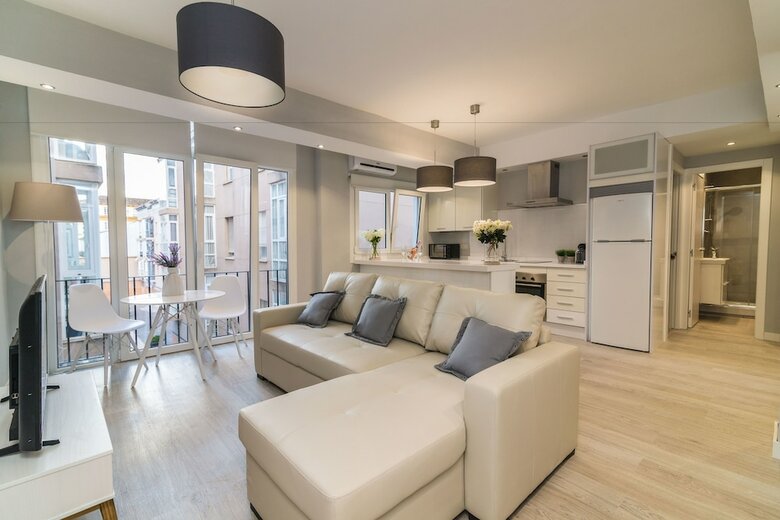 Apartamentos Letmalaga Luxury Merced