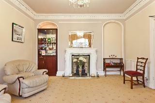Hotel Beaumont House