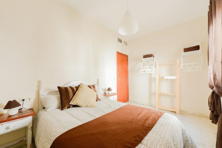 Sevilla Apartments Array�n