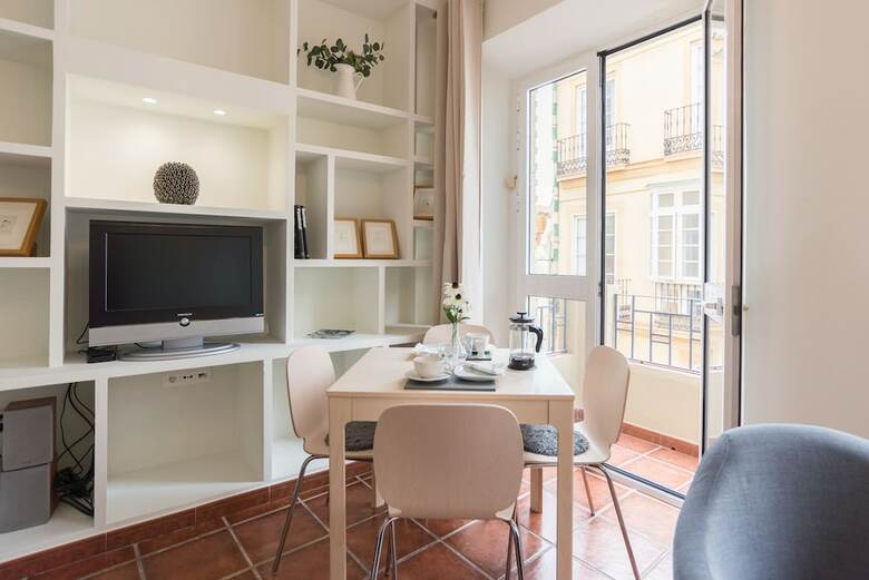 Lu&cia Apartamento Cervantes