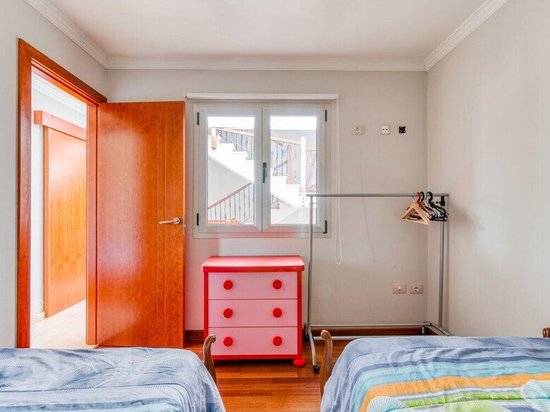 Spacious Apartment In Cruce de Arinaga With Terrace