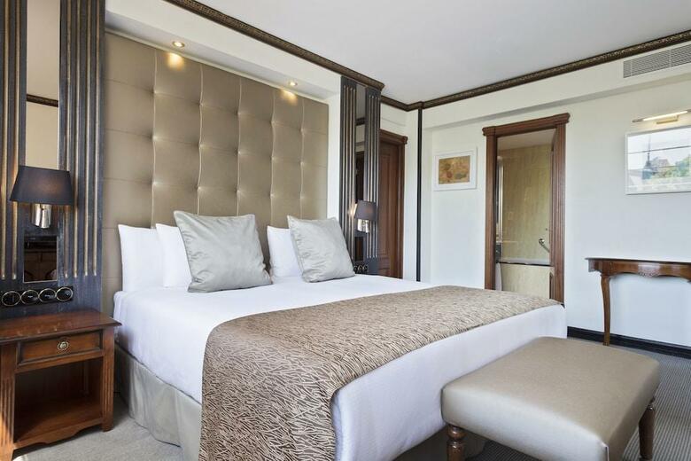 Hotel The Level At Melia White House