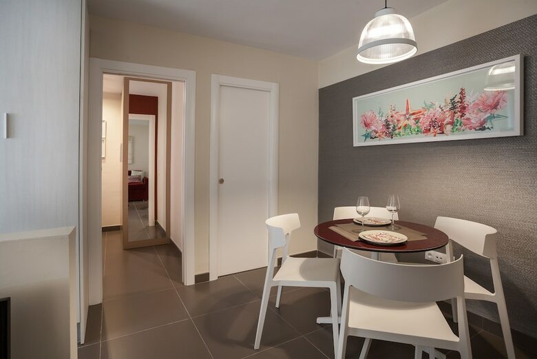 Apartamentos Living4malaga Muelle Uno
