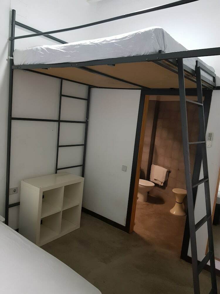 Hostal Traveller Box Hostel