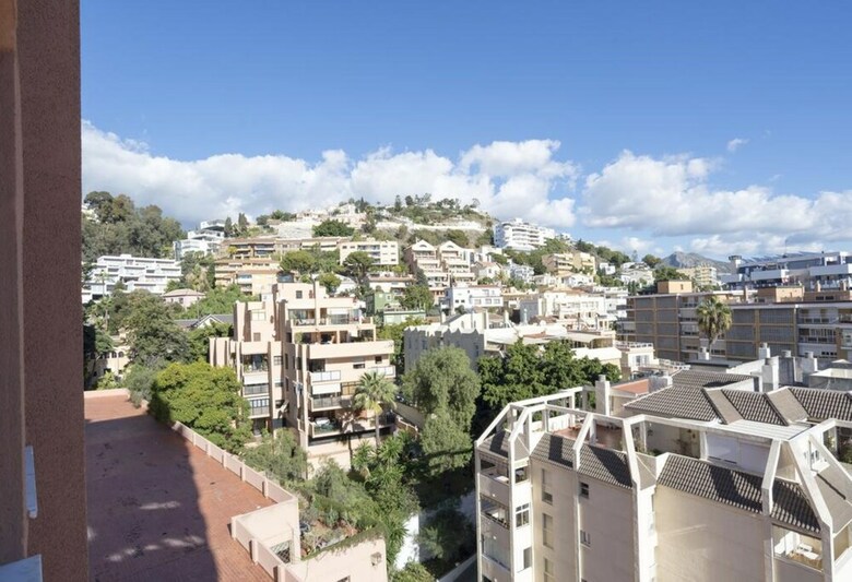 107382 - Apartment In Malaga