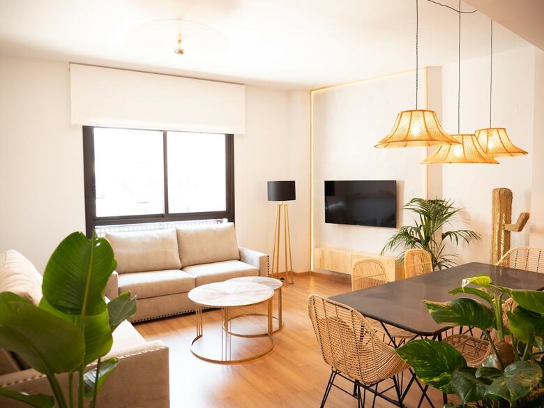 Stylish Apartment In Downtown With Pool