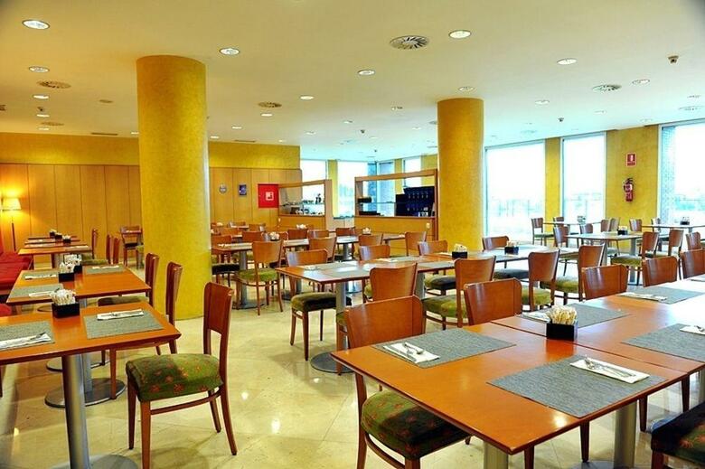 Hotel City Express Santander Parayas