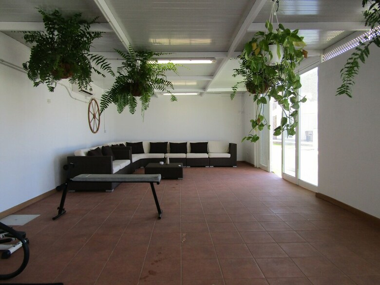 Luxury Villa With Pool In A Quiet Area.
