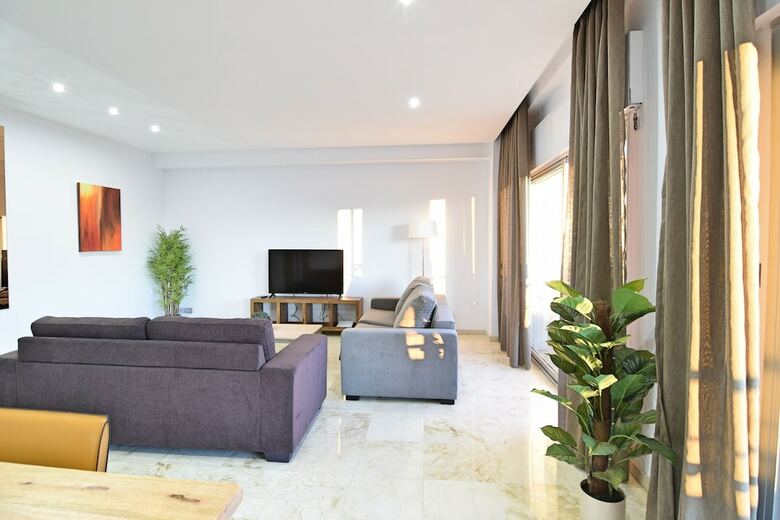 Apartamento Luxury Reding - Malagueta