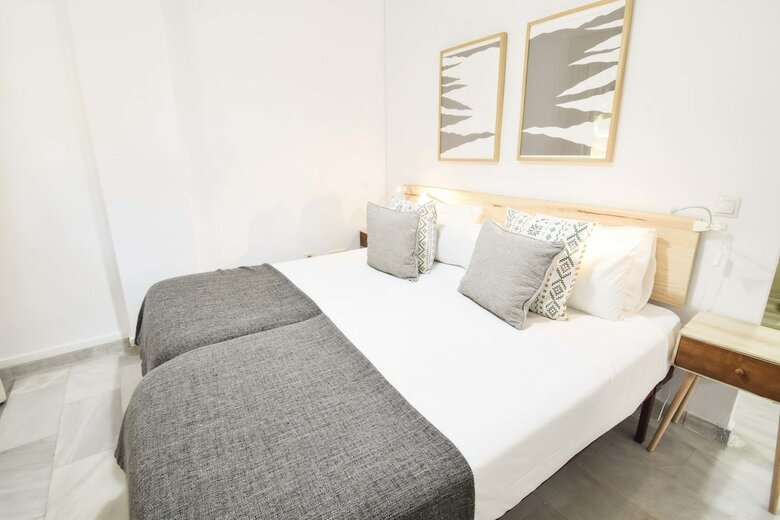 Apartamentos Letmalaga Lord Beach
