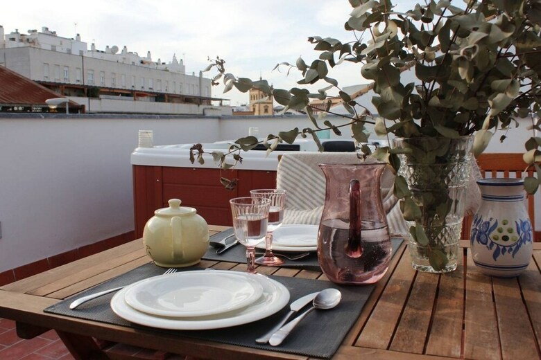 Sevilla Alquila Amplios Apartamentos Duplex En San Bernardo