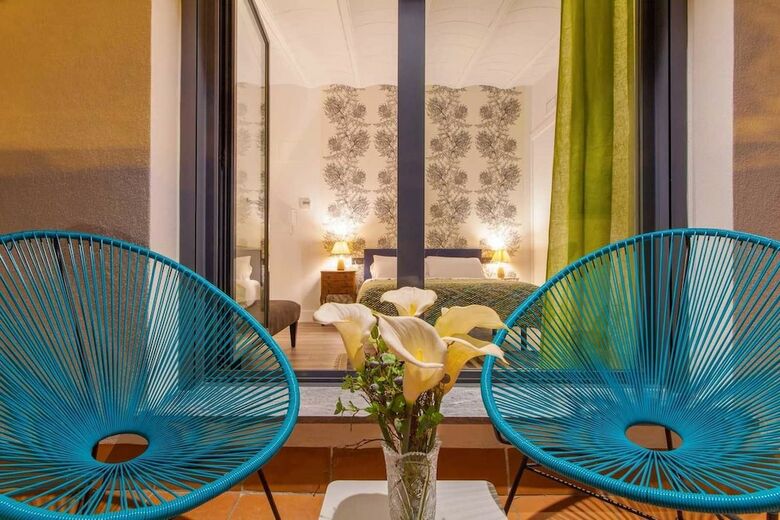 Sevilla Alquila Amplios Apartamentos Duplex En San Bernardo