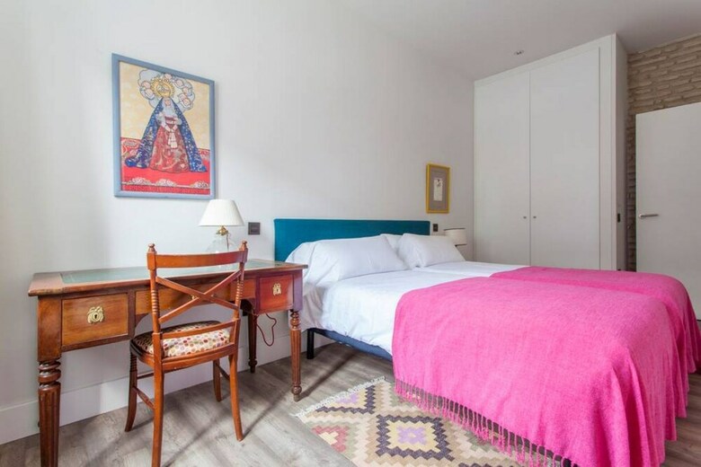 Sevilla Alquila Amplios Apartamentos Duplex En San Bernardo