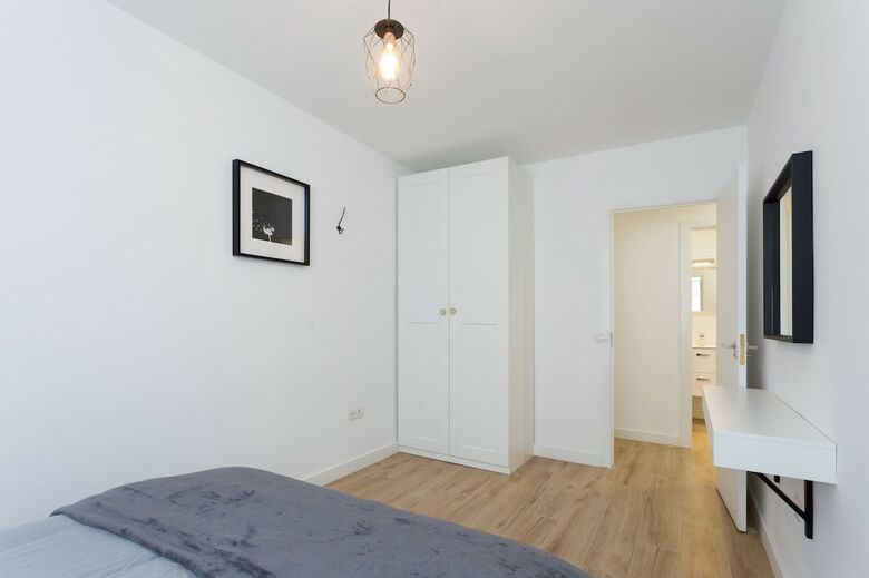Homelike Modern Center Apartment
