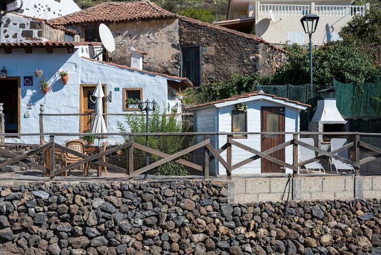 Romantic Cottage In A Beautiful Hamlet